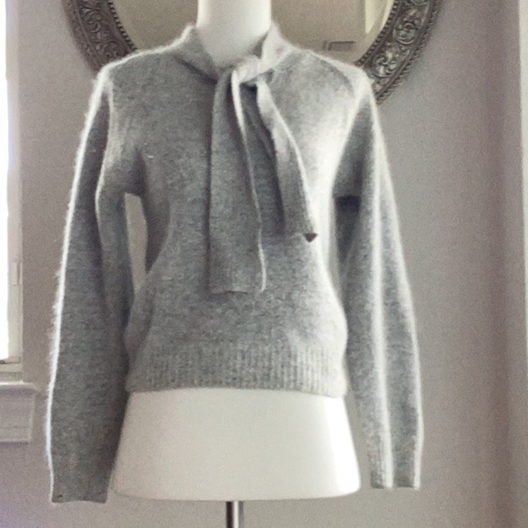 Samantha Starr Vintage
Angora Silk Blend Gray Knit Sweater - Picture 13 of 15